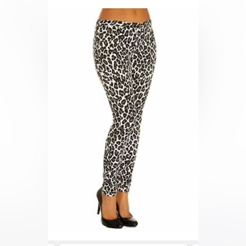 Hue Leopard print Denim leggings